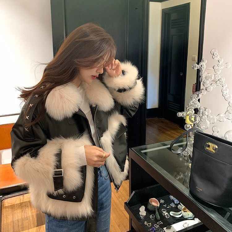Sense Fox Fur Leather Coat with Elegant Stitching