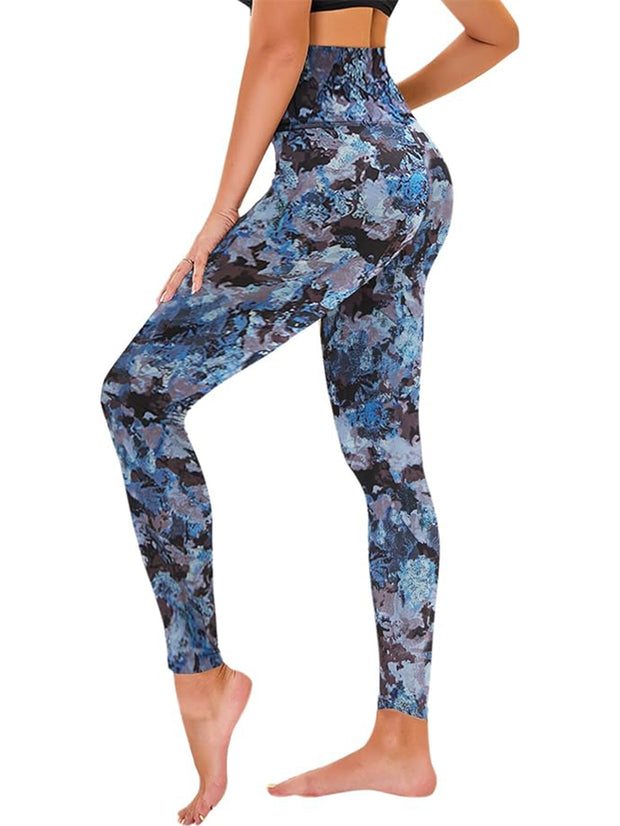 Cropped high-rise print leggings in blue and black, featuring a fitted style and stretch fabric, ideal for workouts.