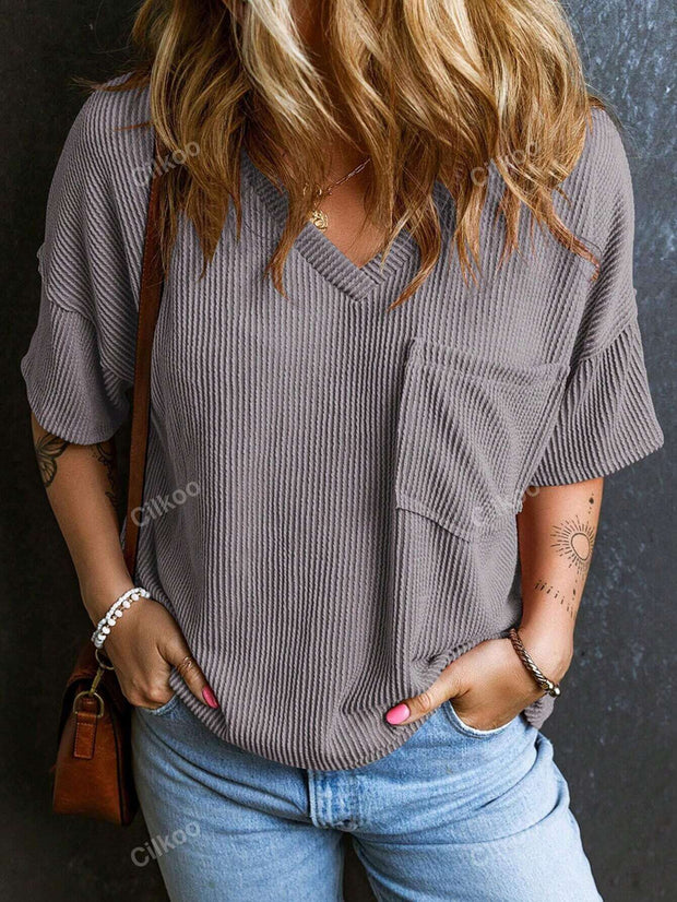 Fashionable Two-tone Pullover Short Sleeve V-neck Top For Women Fashionable Two-tone Pullover Short Sleeve V-neck Top For Women