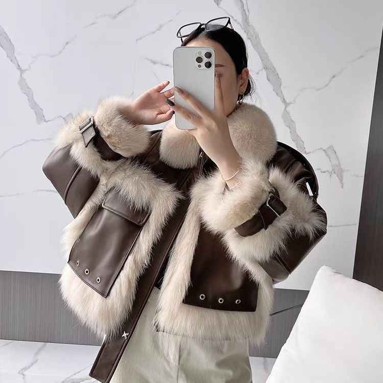 Sense Fox Fur Leather Coat with Elegant Stitching