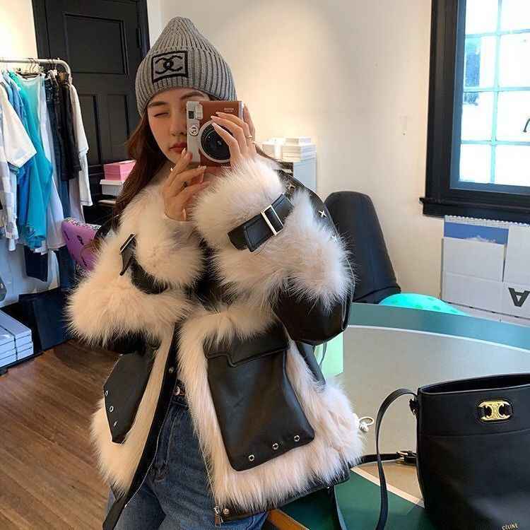 Sense Fox Fur Leather Coat with Elegant Stitching